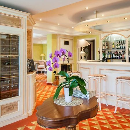 Au Gay Sejour Hotel Faverges Exterior photo