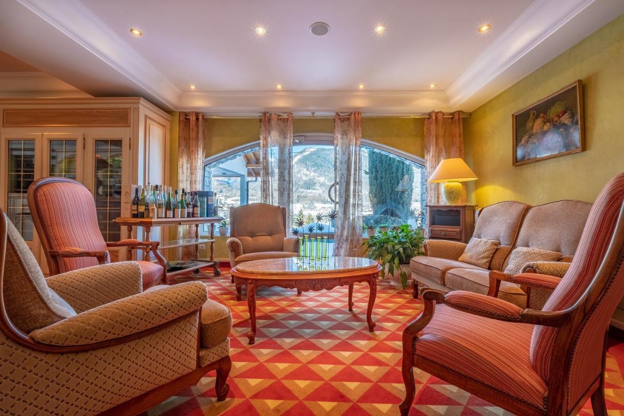 Au Gay Sejour Hotel Faverges Exterior photo
